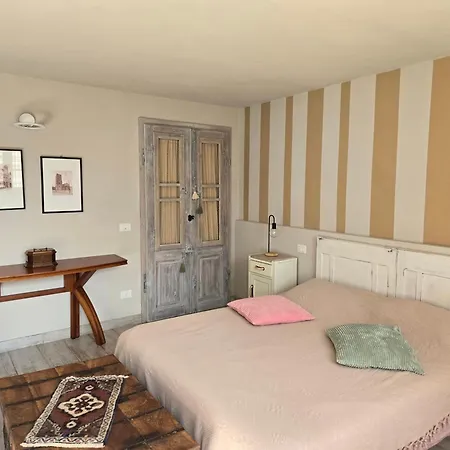 Il Pino - Charming With Pool Holiday home